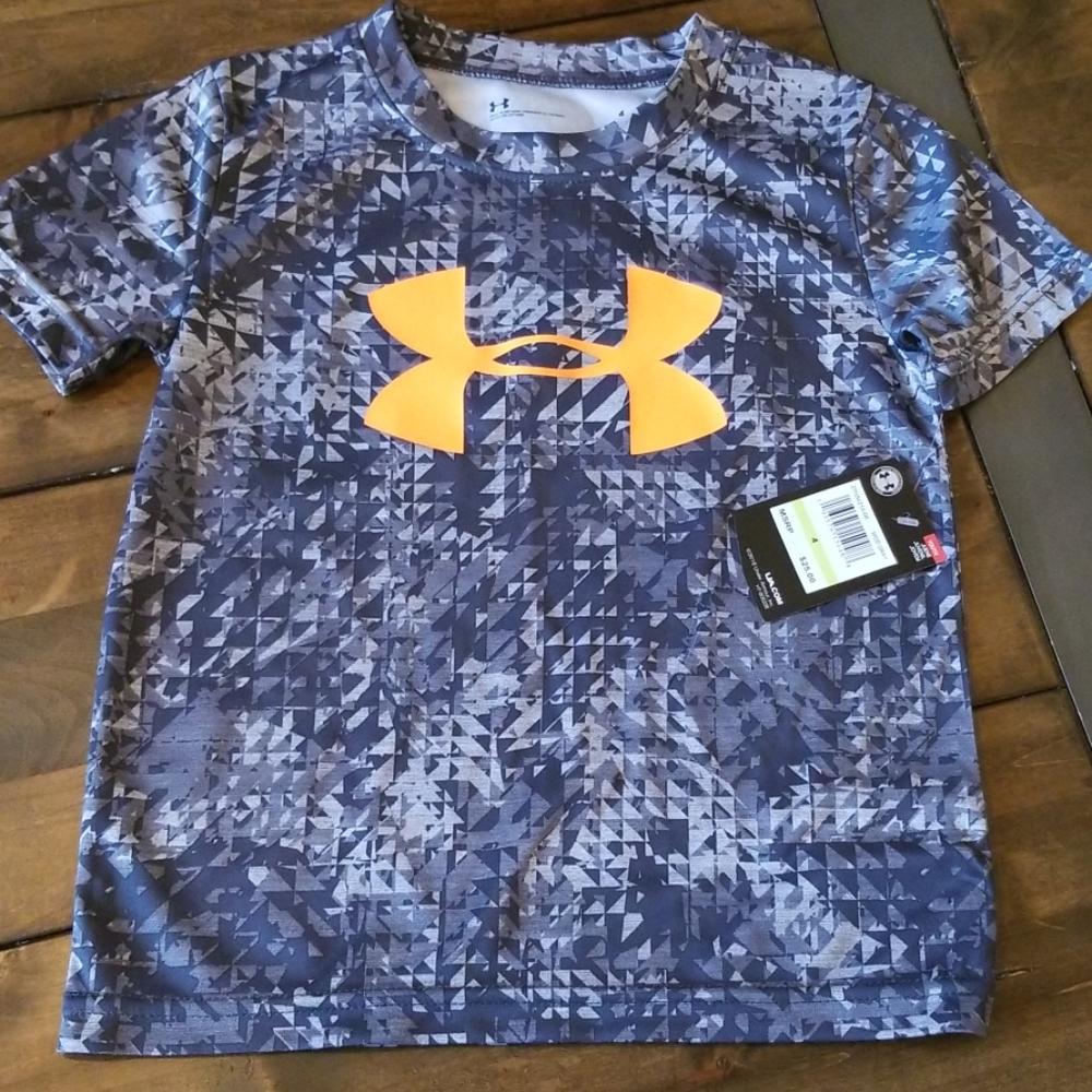 NWT Under Armour boys shirt